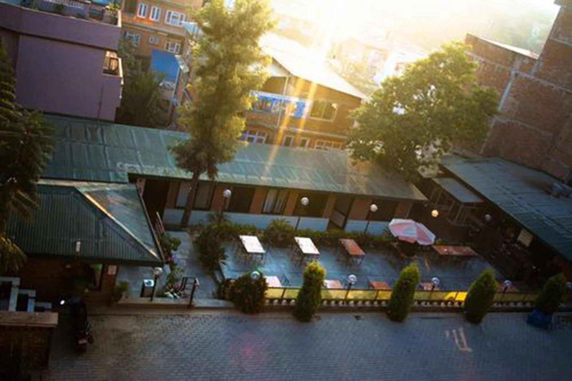 Aryal International Hotel Catmandu Exterior foto