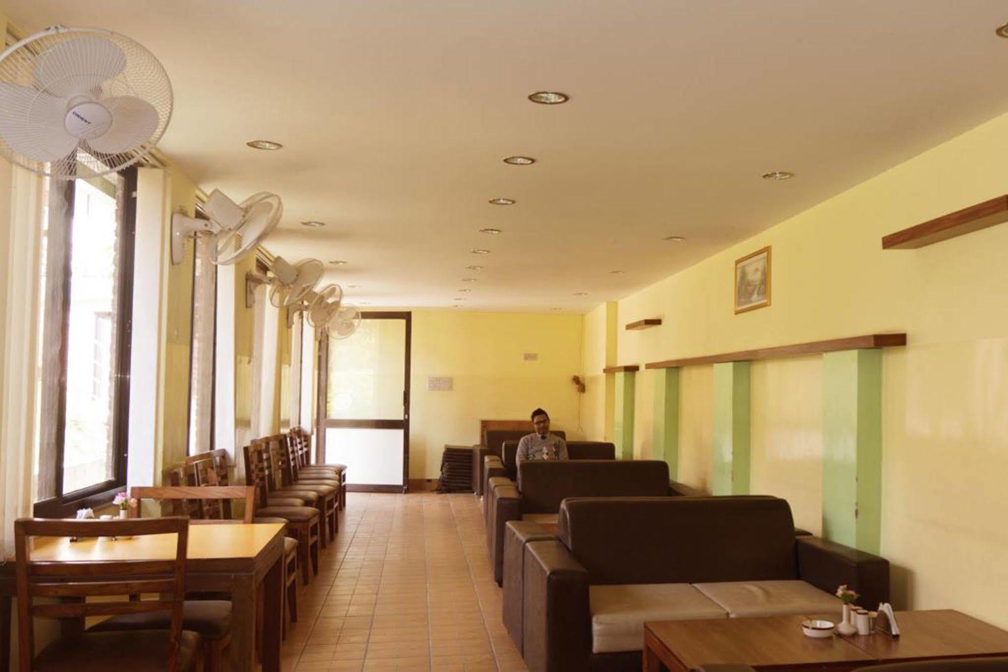 Aryal International Hotel Catmandu Exterior foto